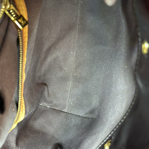 Louis Vuitton Vernis amarant hand bag - Picture 10 of 13